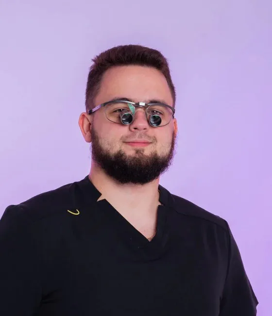 D maksim — стоматология «Сияние»